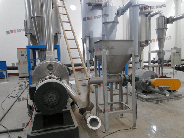 蜂窩狀催化劑超微粉碎機--大慶某化工公司